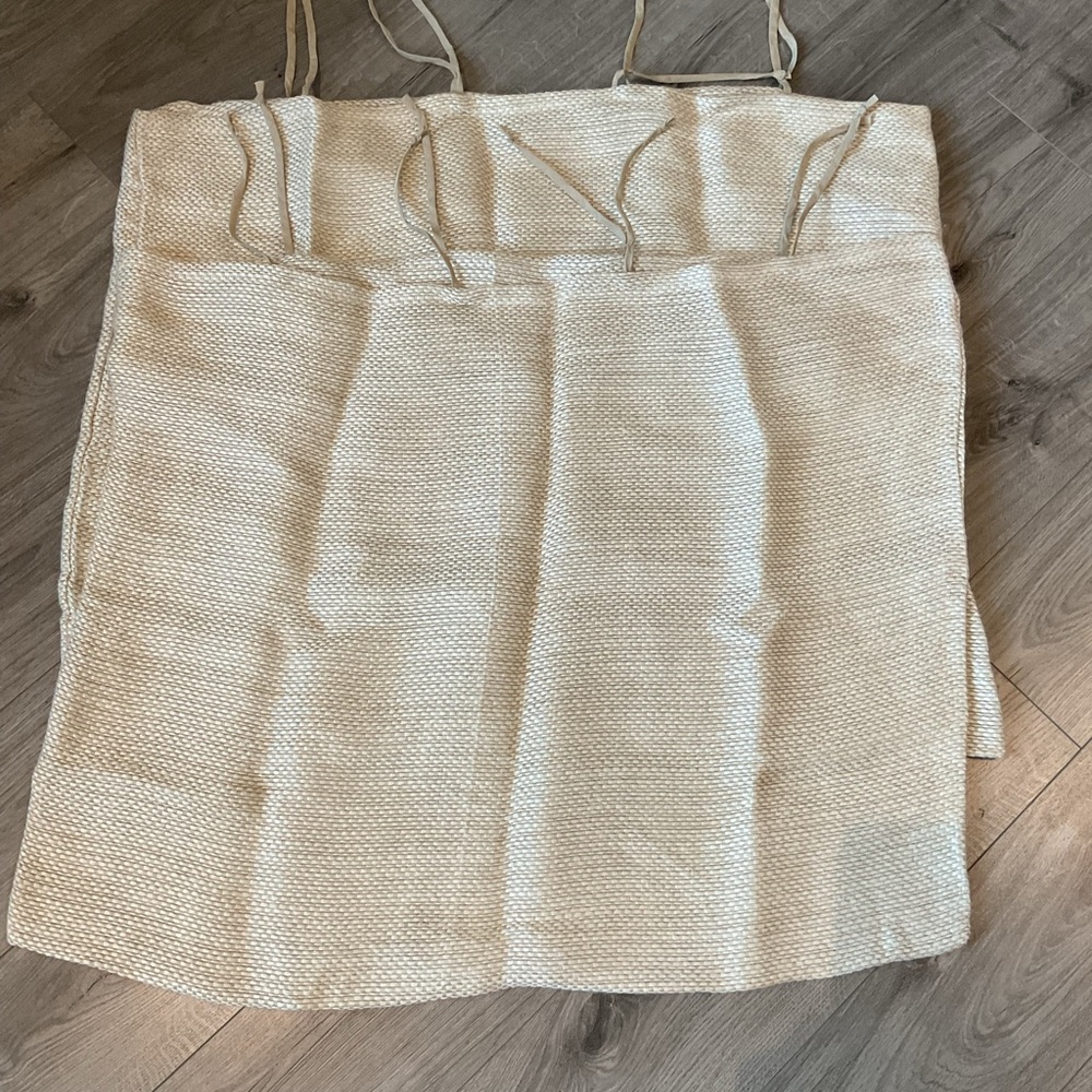 1853 Leitner  Cream Woven  Country Cottage Style Fabric.